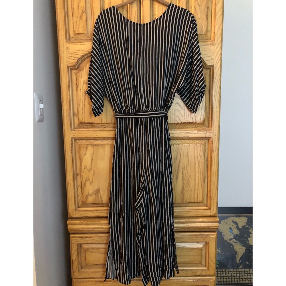 BLACK/WHITE JUMPSUIT - Picture 2 of 4